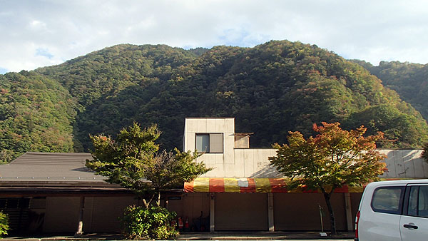 若干紅葉が始まっていました